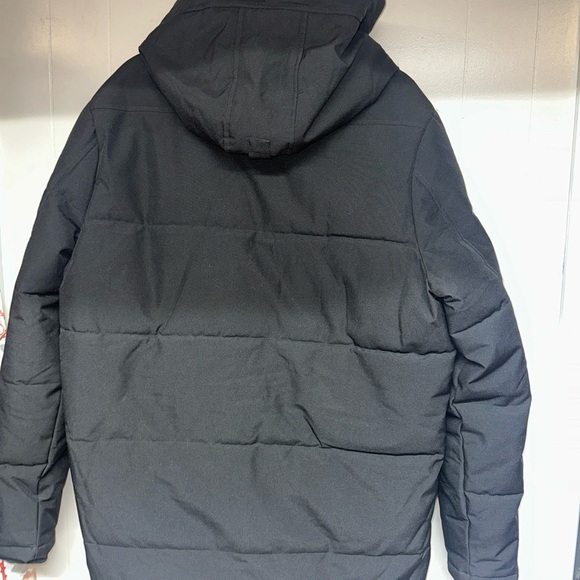 Black Ski & Snowboard Jacket with Insulation and Extreme Weather Resistance - Picture 3 of 14